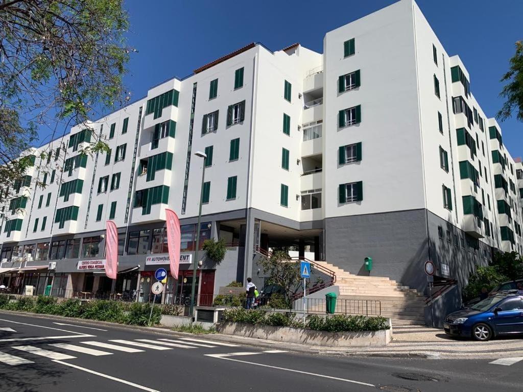 Madeira, 3 Bedroom Apartment With Ocean Views In Funchal Luaran gambar