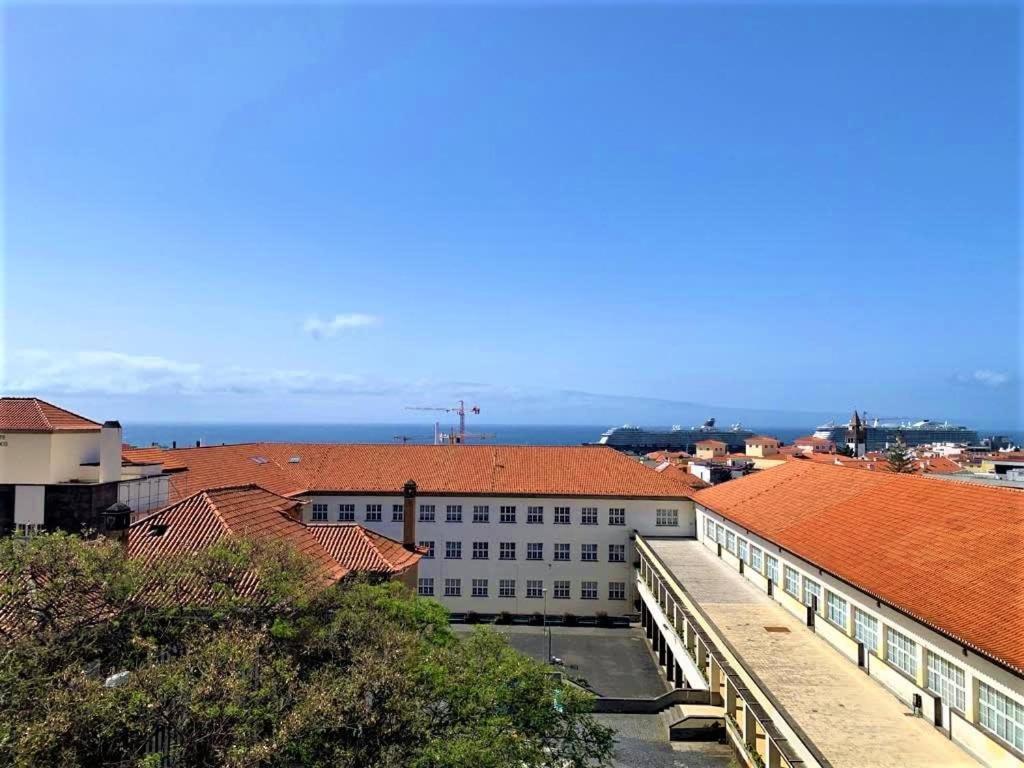 Madeira, 3 Bedroom Apartment With Ocean Views In Funchal Luaran gambar